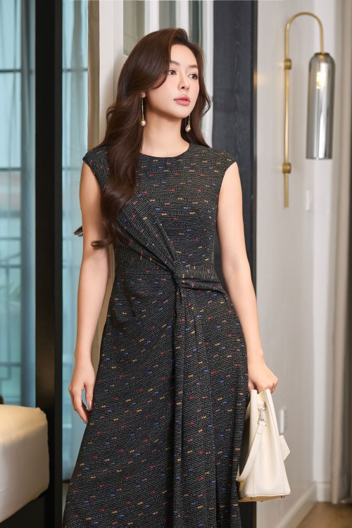 Sixdo Black Woven Sarong Dress